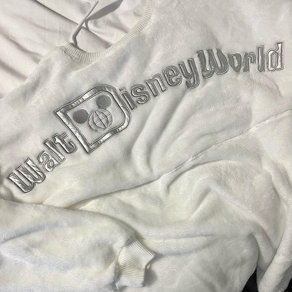DISNEY SPIRIT JERSEY SIZE XL - Picture 2 of 3